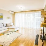 Incity Premium Garden Stay-central &private Terrace 아파트 *