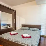 Incity Premium Garden Stay-central &private Terrace * 부쿠레슈티