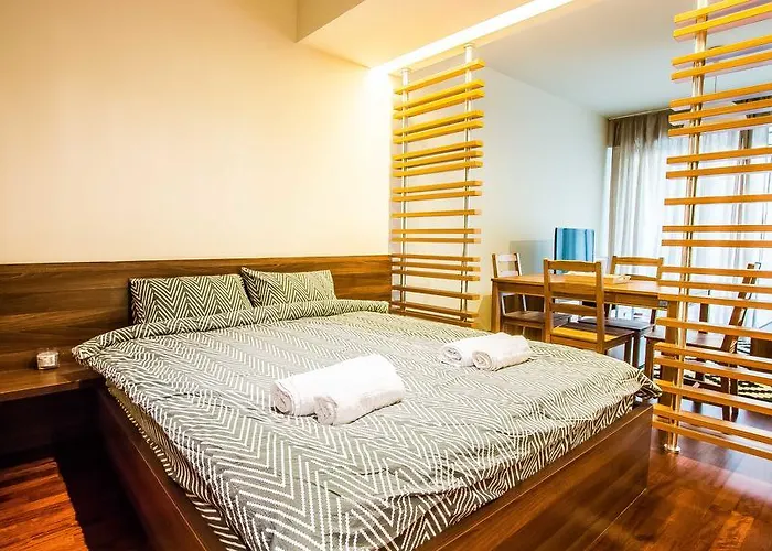 Incity Premium Garden Stay-central &private Terrace Apartamento Bucareste