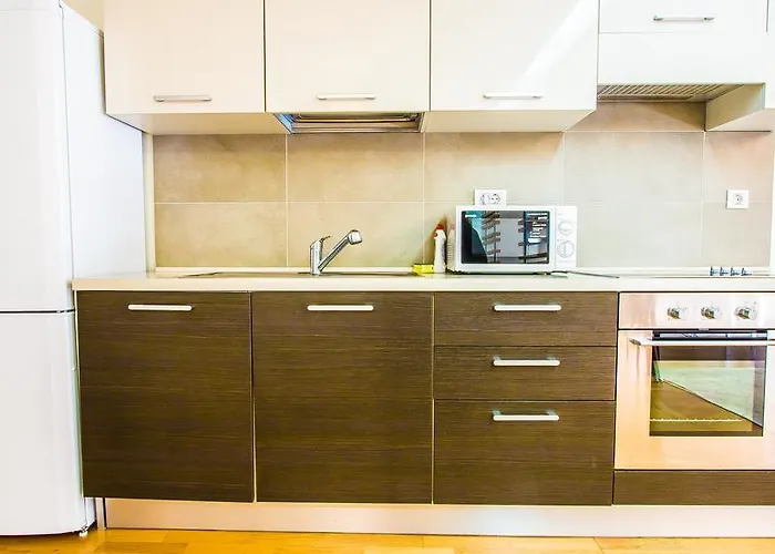 Appartamento Incity Premium Garden Stay-central &private Terrace Bucarest