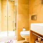 Incity Premium Garden Stay-central &private Terrace Lägenhet
