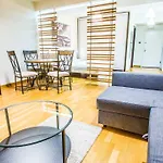 Incity Premium Garden Stay-central &private Terrace 부쿠레슈티