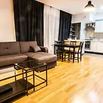 Incity Premium Garden Stay-central &private Terrace 아파트 *