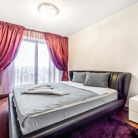 Incity Premium Garden Stay-central &private Terrace Бухарест