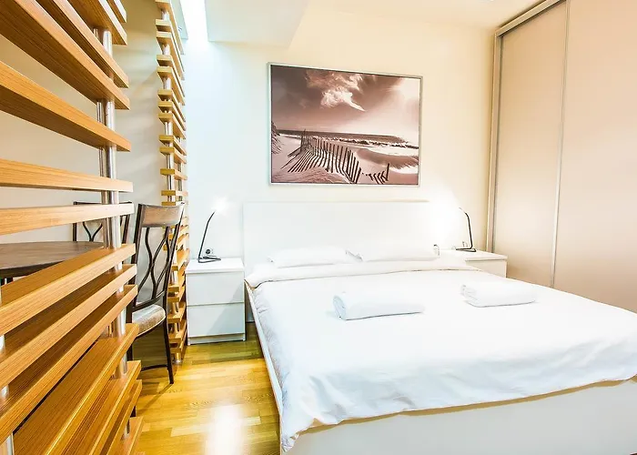 Incity Premium Garden Stay-central &private Terrace Διαμέρισμα *