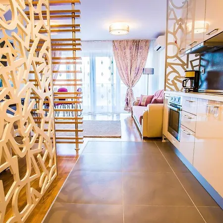 Incity Premium Garden Stay-central &private Terrace Apartament