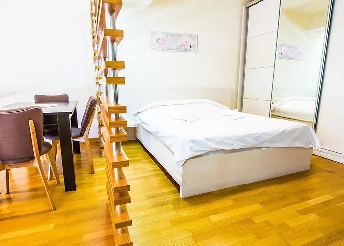 Incity Premium Garden Stay-central &private Terrace Apartman *