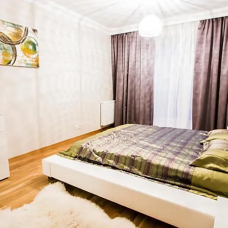 Incity Premium Garden Stay-central &private Terrace Apartment Bukarest