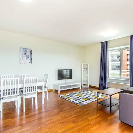 Luxury Mall Area Apartment Bucharest