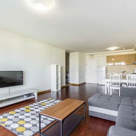 Luxury Mall Area Apartment Bucharest